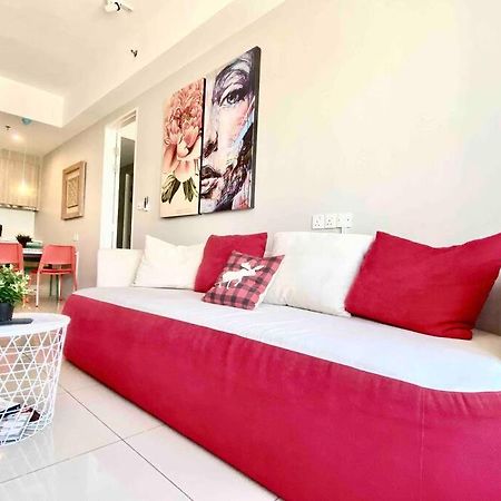 Tropicana 218 Macalister #Wondercolor #Infinity Pool #Georgetown #5Pax #2Br 2Bath #1King 1Queen 1Single #Quality Well Maintained #Private Host Extérieur photo