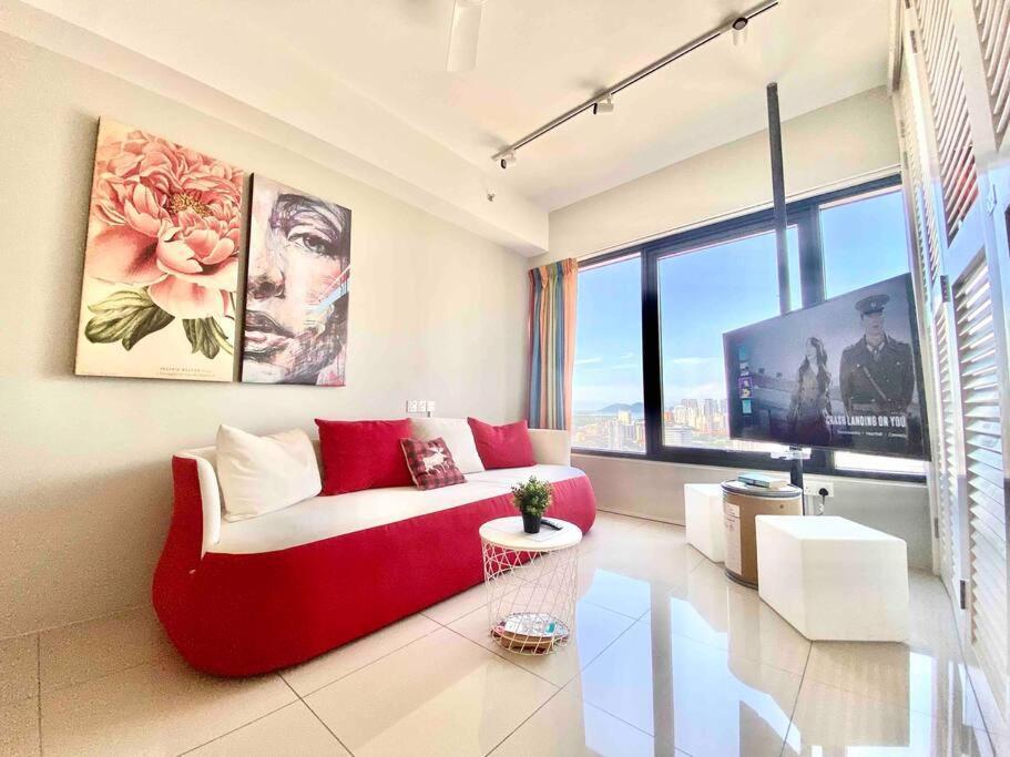 Tropicana 218 Macalister #Wondercolor #Infinity Pool #Georgetown #5Pax #2Br 2Bath #1King 1Queen 1Single #Quality Well Maintained #Private Host Extérieur photo