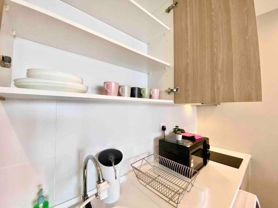 Tropicana 218 Macalister #Wondercolor #Infinity Pool #Georgetown #5Pax #2Br 2Bath #1King 1Queen 1Single #Quality Well Maintained #Private Host Extérieur photo